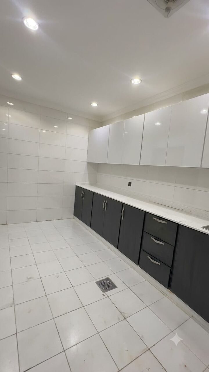 Kuwait City, Apartments, Flats, Houses & Villas, KWD 600/month,  4 BR,  For Rent In Andalus, First Floor, Super Deluxe Apartment.