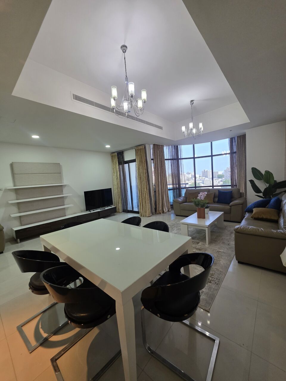 Mahooz, Apartments, Flats, Houses & Villas, BHD 550/month,  3 BR,  Parking - Gym , Pool WiFi - Fully Furnished 3 BHK Balcony Flat With Ewa @550/BD In Mahooz