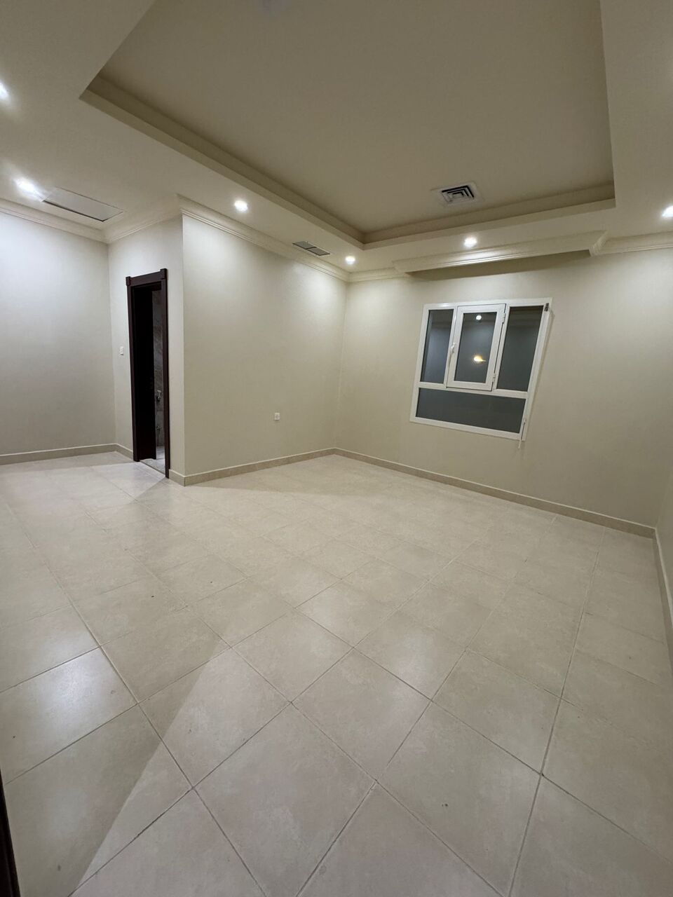 Kuwait City, Apartments, Flats, Houses & Villas, KWD 550/month,  3 BR,  Apartment For Rent On The First Floor In Al Salam. 3 Bedrooms,