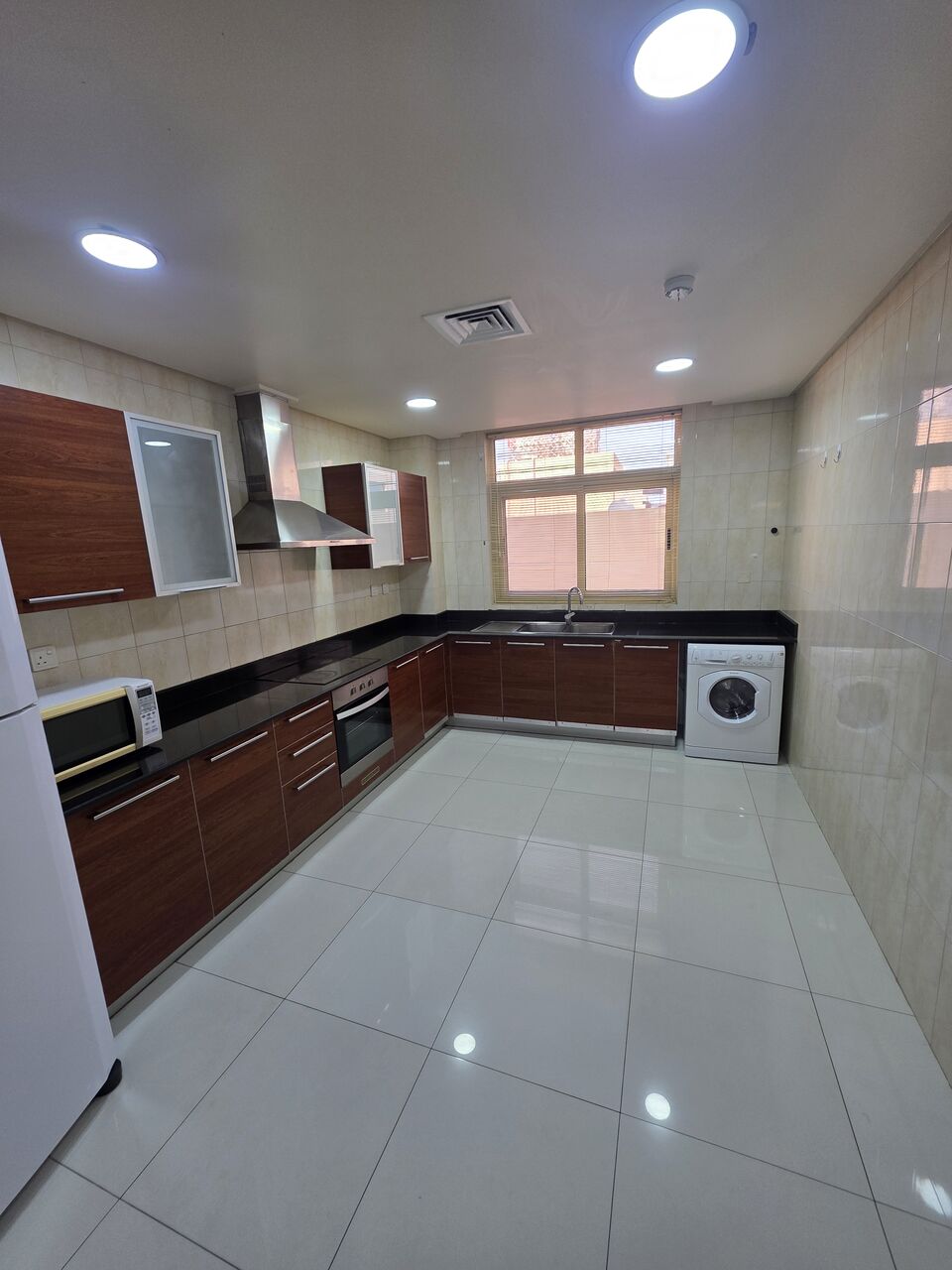 Mahooz, Apartments, Flats, Houses & Villas, BHD 450/month,  Furnished,  2 BR,  Parking - Gym , Pool WiFi - Fully Furnished 2 BHK Flat With Ewa @450/BD In Mahooz
