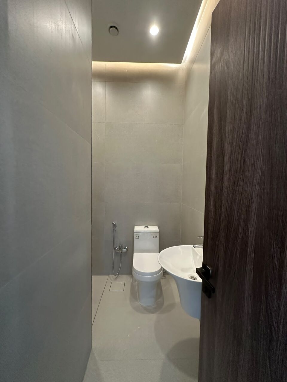 Kuwait City, Apartments, Flats, Houses & Villas, KWD 650/month,  3 BR,  For Rent: Rooftop Apartment In Al Salam, Three Bedrooms.