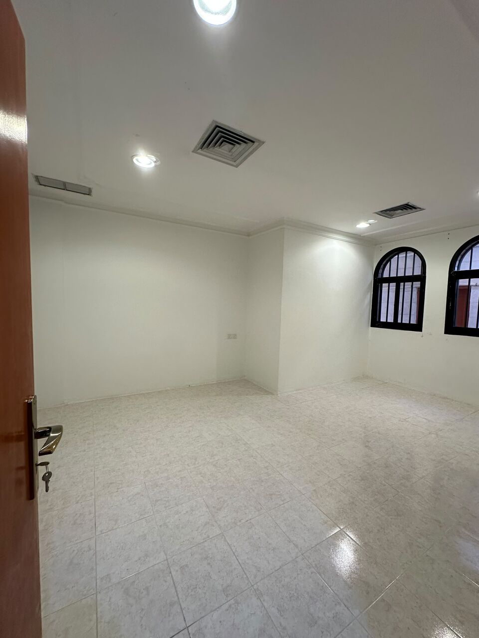 Salwa, Apartments, Flats, Houses & Villas, KWD 500/month,  2 BR,  Apartment For Rent In Salwa, With A Private Yard And Entrance