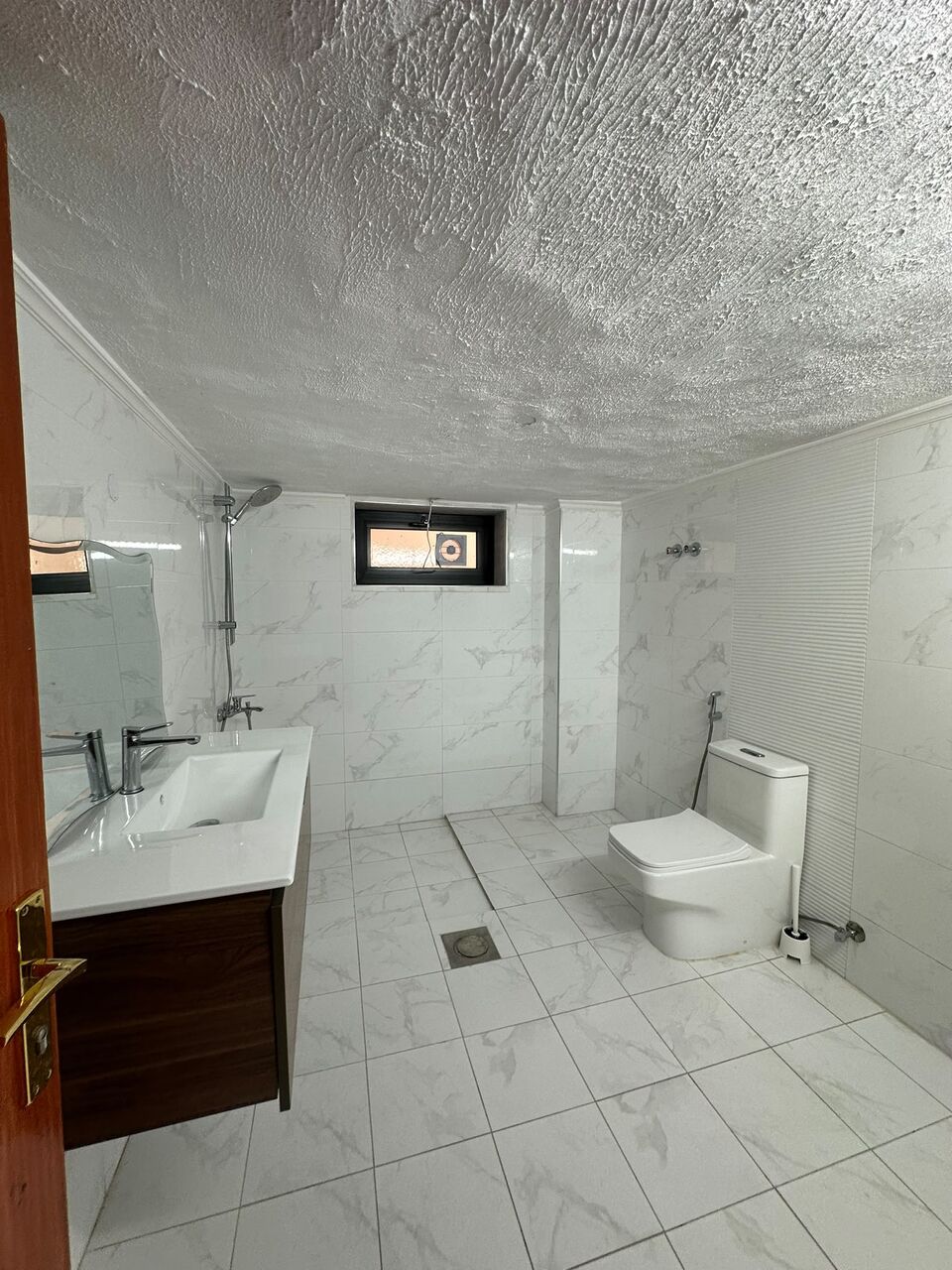 Salwa, Apartments, Flats, Houses & Villas, KWD 500/month,  2 BR,  Apartment For Rent In Salwa, With A Private Yard And Entrance