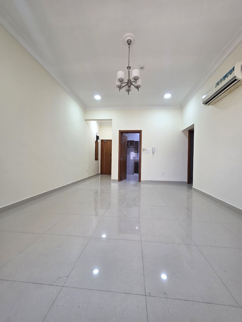 Umm Al Hassam, Apartments, Flats, Houses & Villas, BHD 300/month,  2 BR,  - Very Neet Semi Furnished 2 BHK Family Flat With Ewa & Parking @300/BD In Um Al Assam