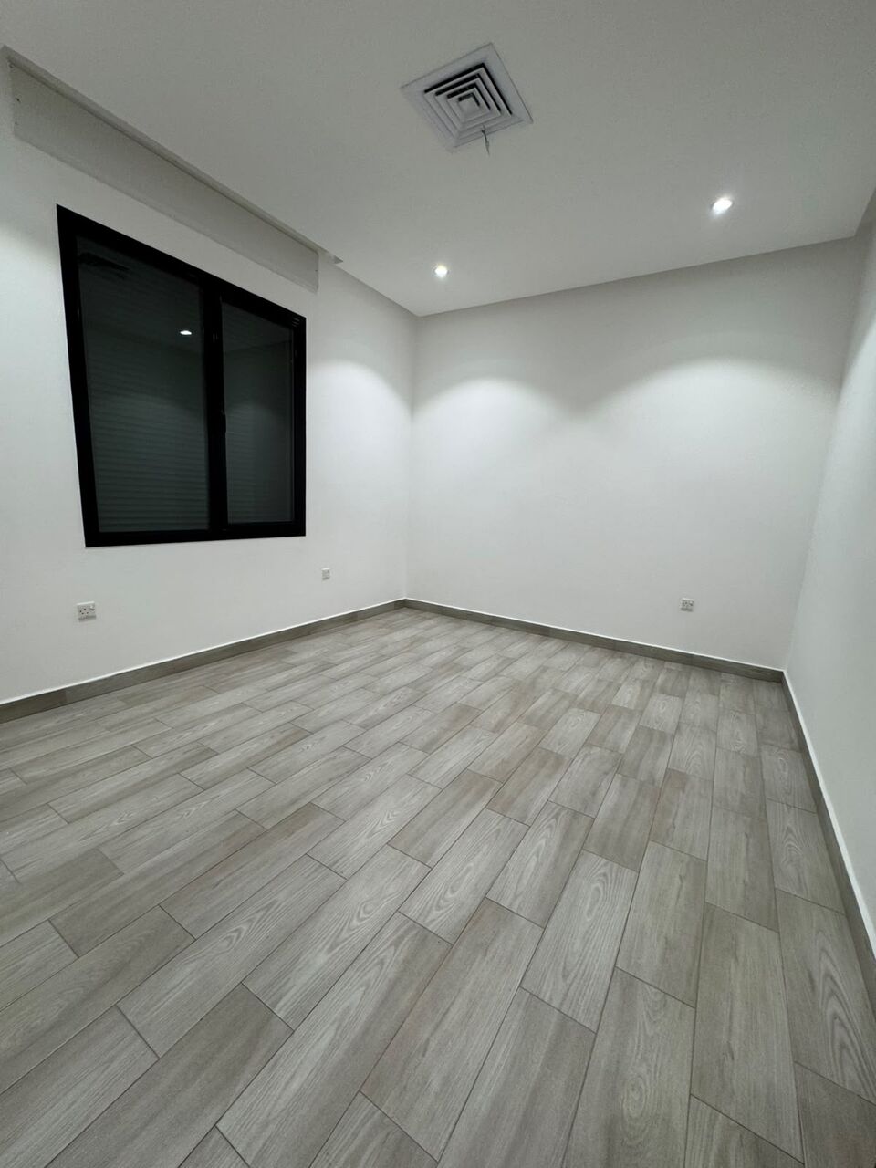 Salwa, Apartments, Flats, Houses & Villas, KWD 900/month,  4 BR,  Duplex For Rent In Salwa, Ground Floor And Basement With A Yard.
