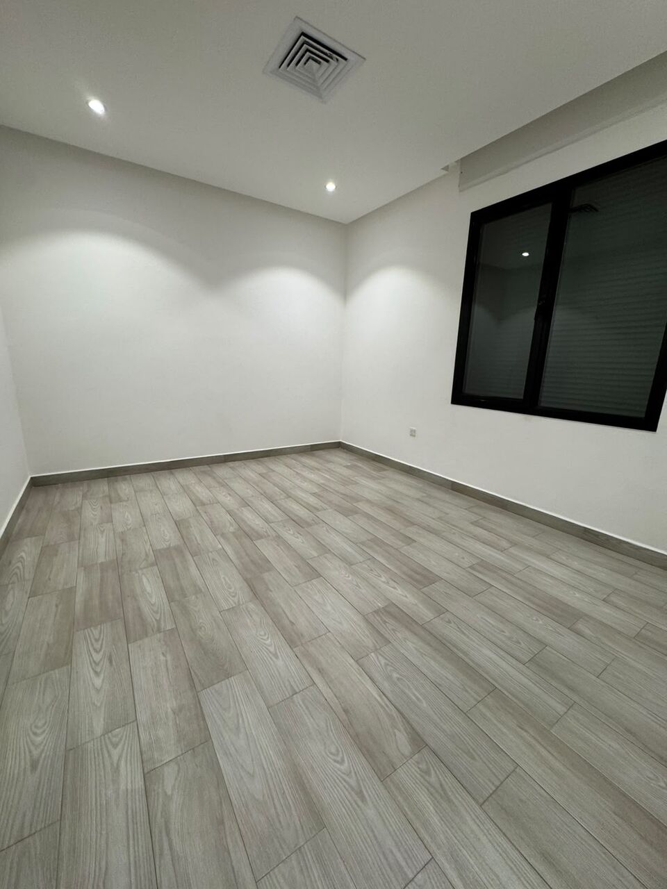 Salwa, Apartments, Flats, Houses & Villas, KWD 900/month,  4 BR,  Duplex For Rent In Salwa, Ground Floor And Basement With A Yard.