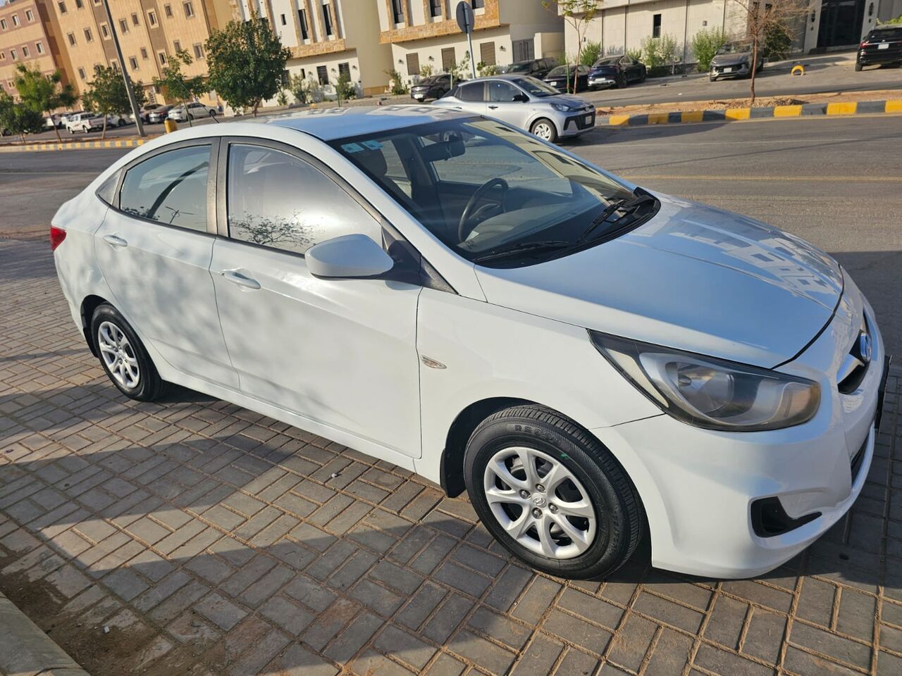 Riyadh, Vehicles, Cars & Trucks , SAR 19500,  Hyundai Accent,  2013,  Automatic,  165000 KM,    |  |  White | 165,000 Km |  SAR 19,500