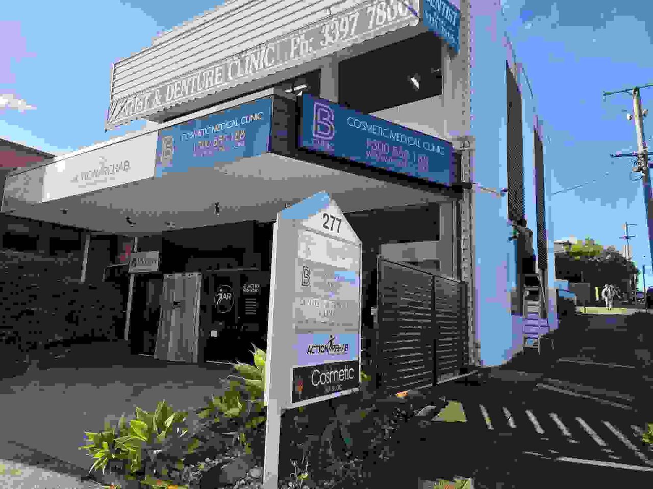 Brisbane, Pet Sitting, Signage Stafford