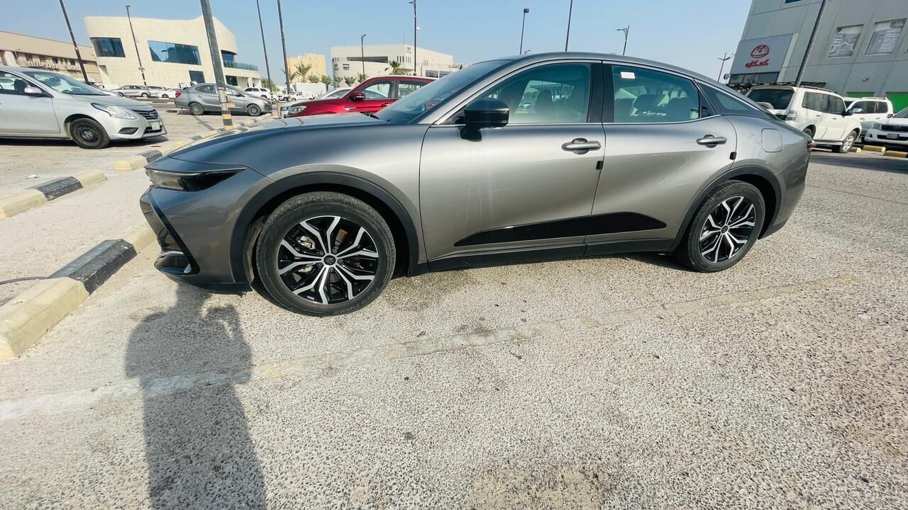 Riyadh, Vehicles, Cars & Trucks , SAR 118000,  Toyota Crown,  2023,  Automatic,  132000 KM,   Platinum Hybrid