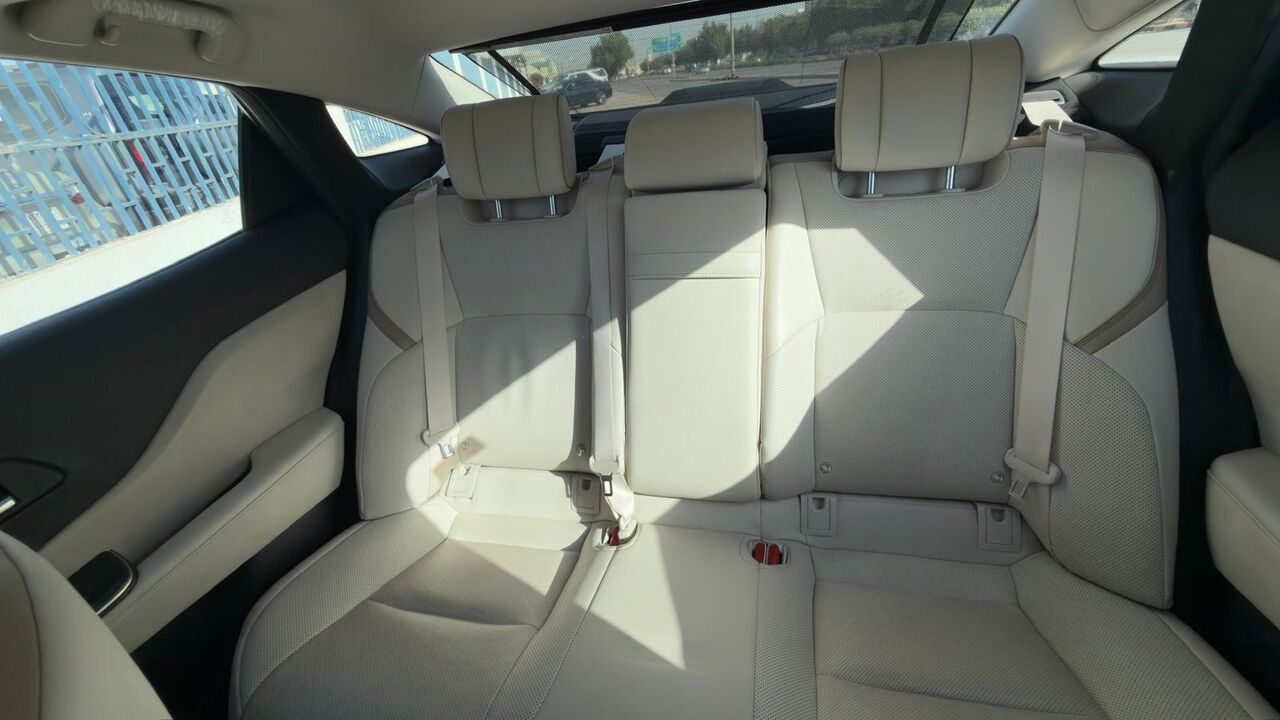 Riyadh, Vehicles, Cars & Trucks , SAR 118000,  Toyota Crown,  2023,  Automatic,  132000 KM,   Platinum Hybrid