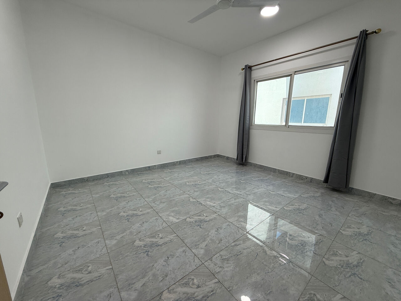 Gudaibiya, Apartments, Flats, Houses & Villas, BHD 250/year,  2 BR,  Semi Furnished 2bhk With Ewa, Ready To Move