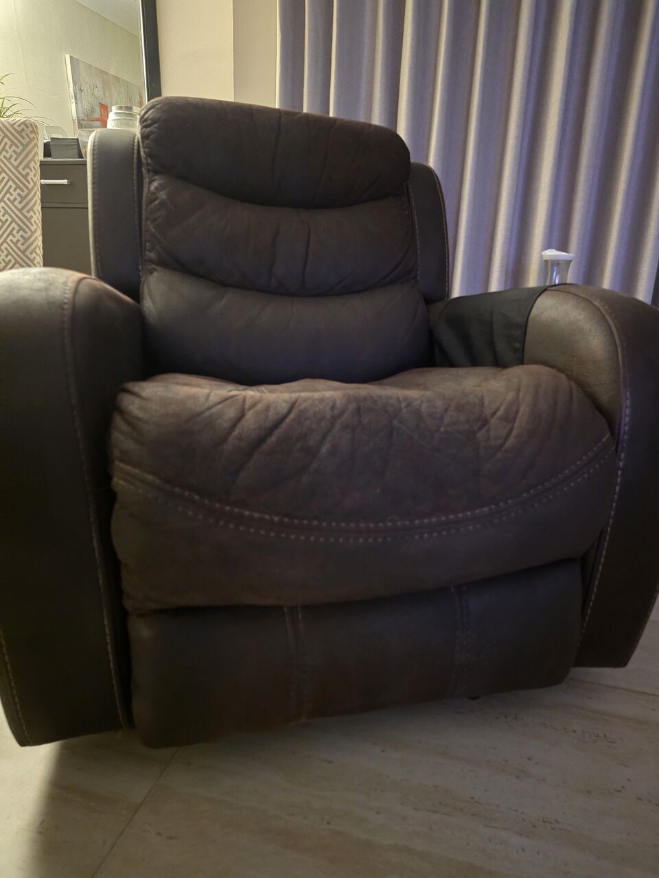 Al Malaz, Furniture, SAR 349,  Home Center Leather Recliner+Rocker At Throwaway Prices!!