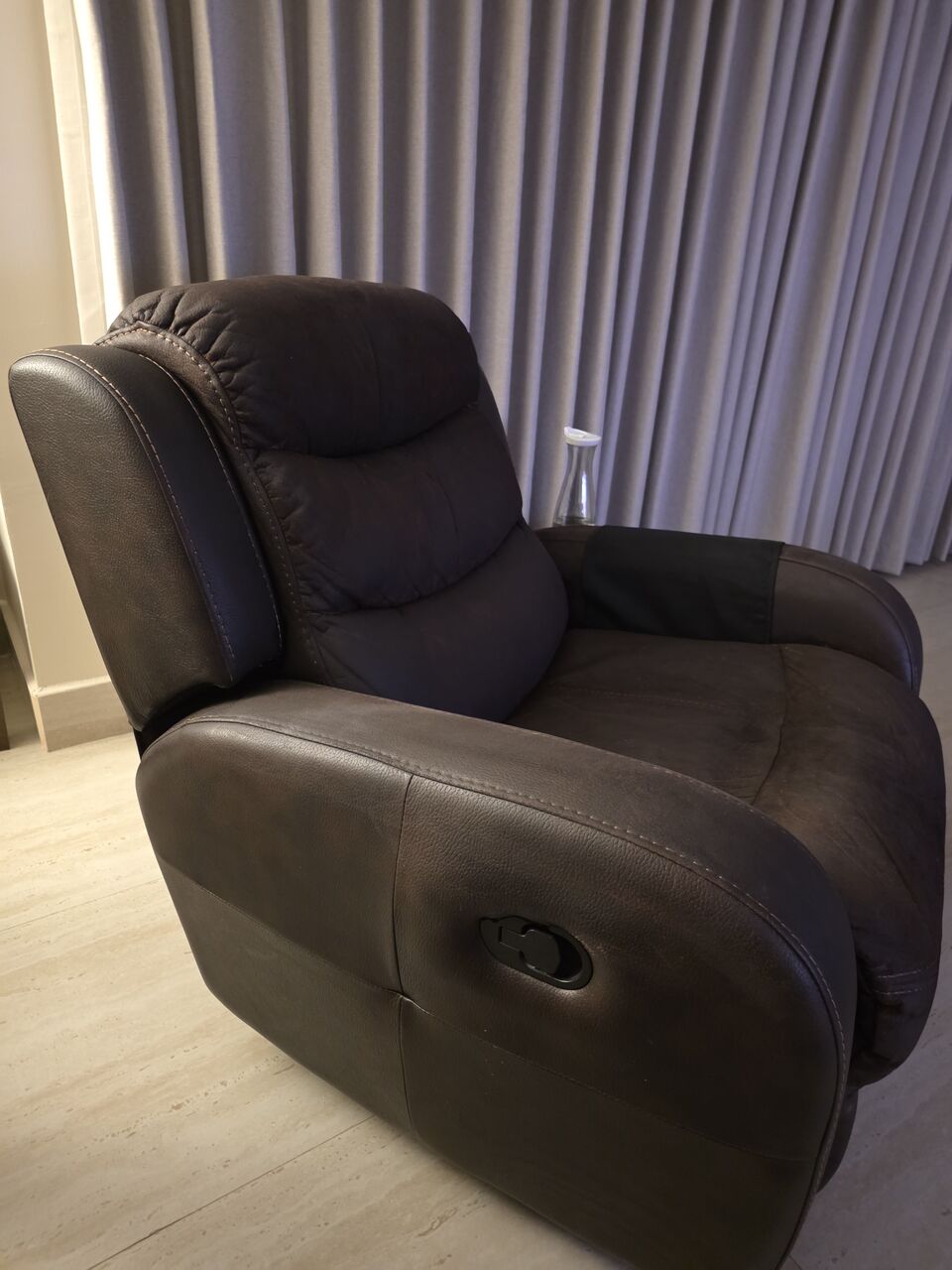 Al Malaz, Furniture, SAR 349,  Home Center Leather Recliner+Rocker At Throwaway Prices!!