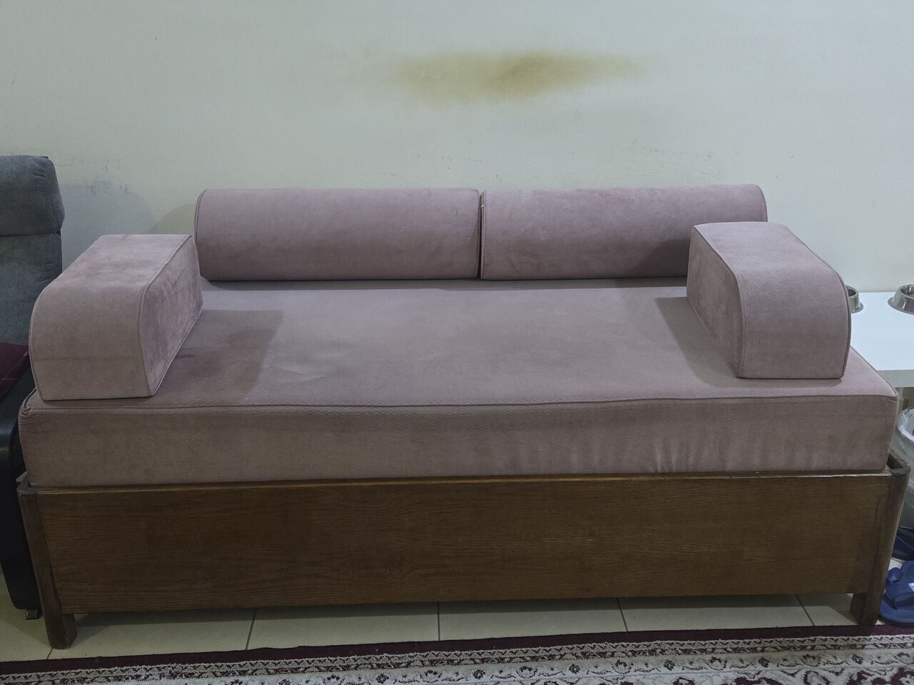 Al Khobar Al Shamalia, Furniture, SAR 1200,  Wooden Daybed With Cushions And Storage