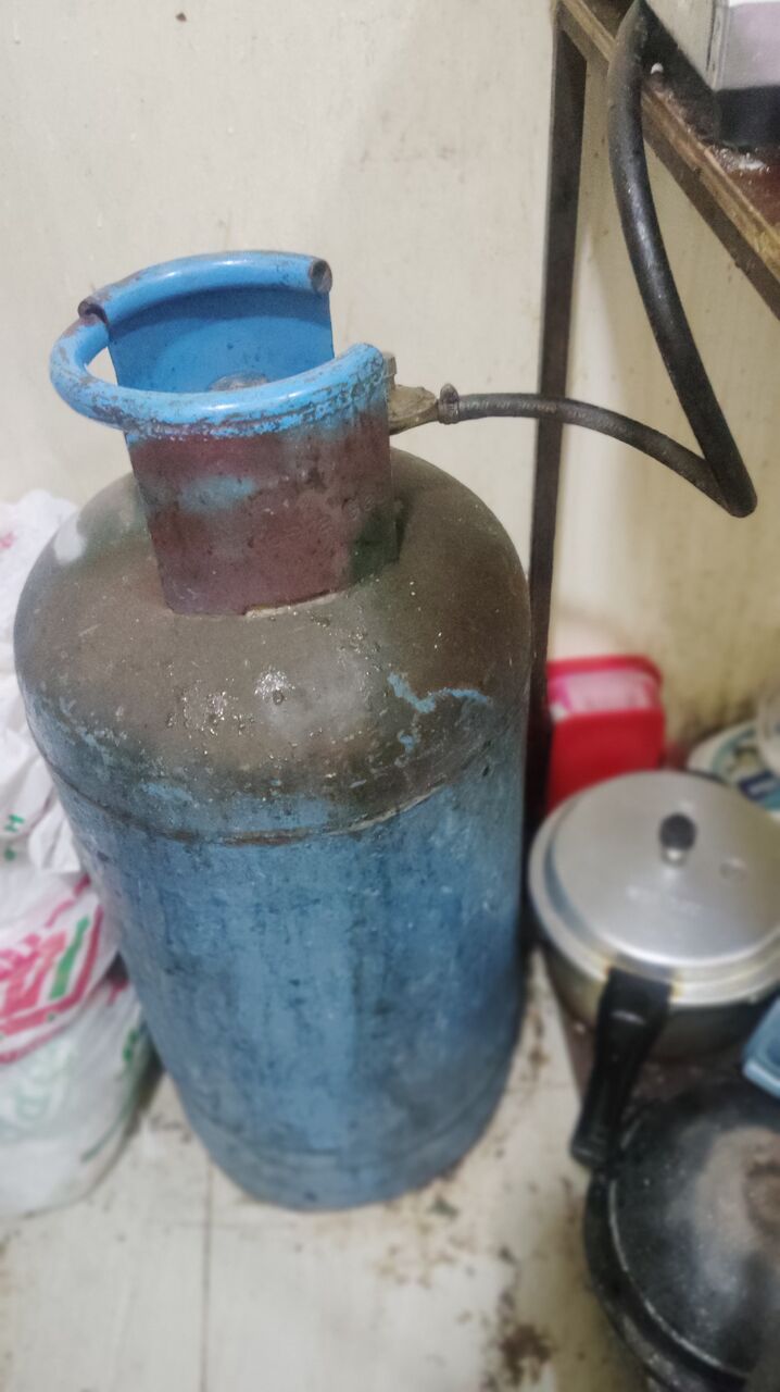 Zinj, Appliances, BHD 18,  GAS CYLINDER WITH STOVE