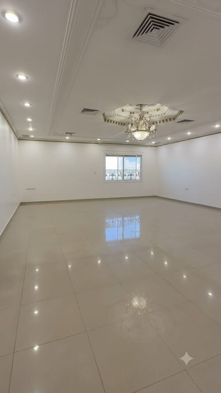 Kuwait City, Apartments, Flats, Houses & Villas, KWD 600/month,  3 BR,  For Rent: Super Deluxe Floor In Fahad Al-Ahmad Area