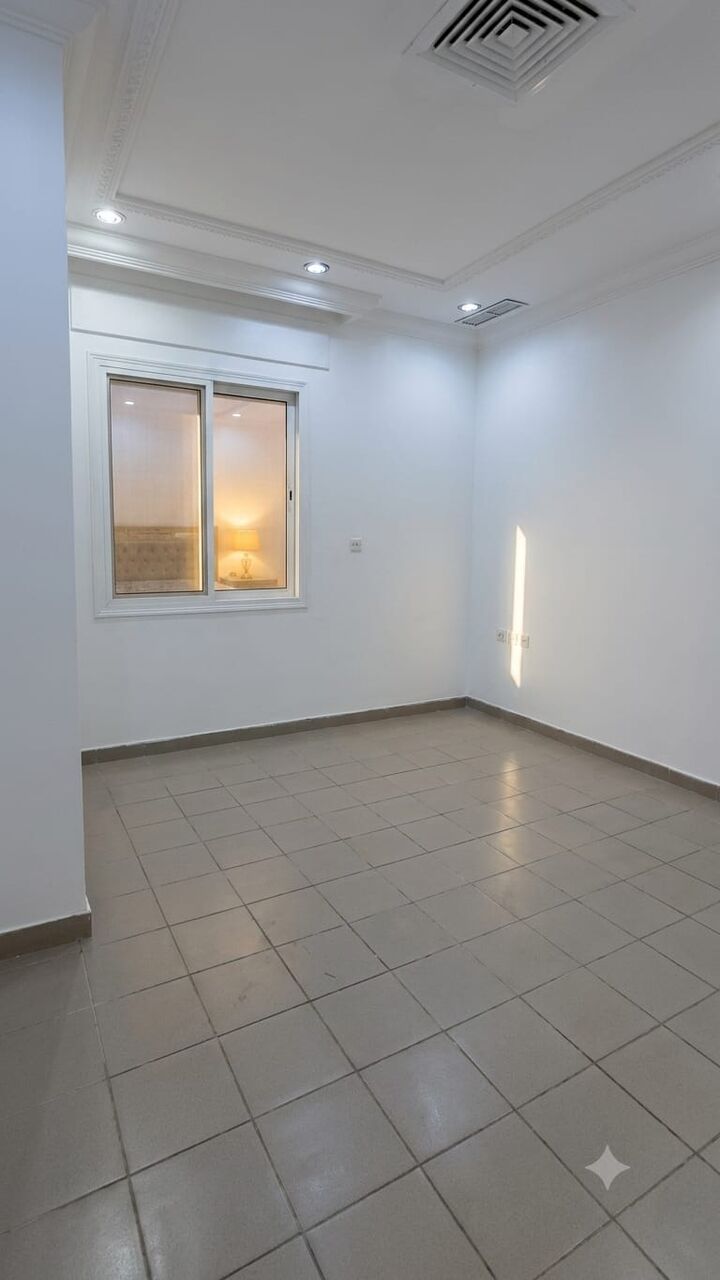 Kuwait City, Apartments, Flats, Houses & Villas, KWD 600/month,  3 BR,  For Rent: Super Deluxe Floor In Fahad Al-Ahmad Area