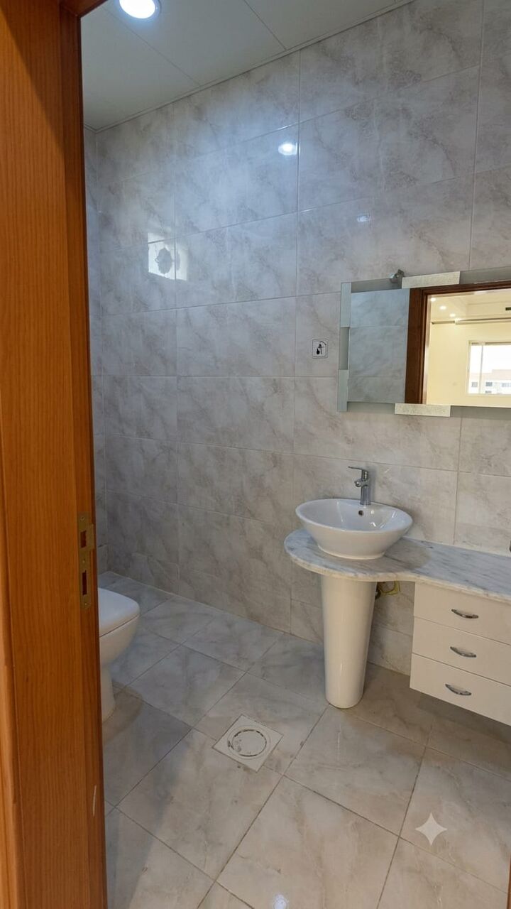 Kuwait City, Apartments, Flats, Houses & Villas, KWD 600/month,  3 BR,  For Rent: Super Deluxe Floor In Fahad Al-Ahmad Area