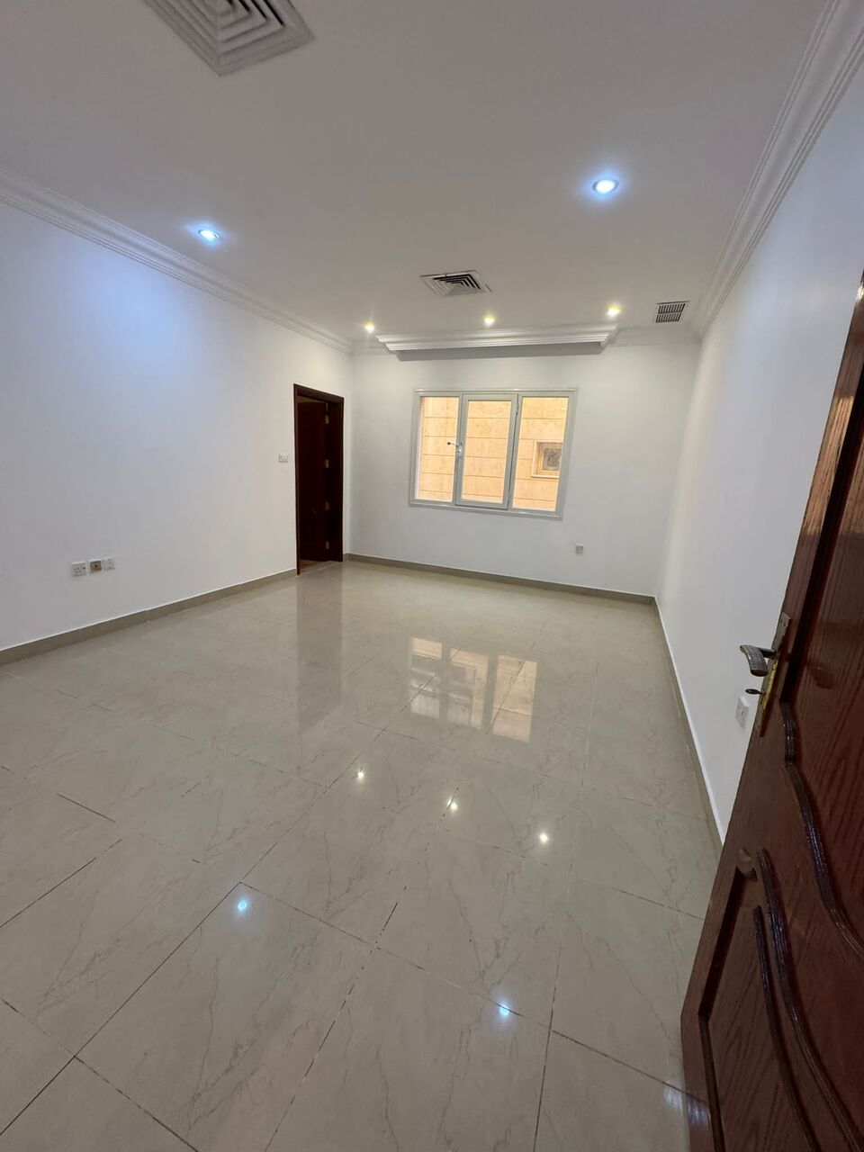 Kuwait City, Apartments, Flats, Houses & Villas, KWD 570/month,  3 BR,  Apartment For Rent In Hittin, 3 Bedrooms (2 Master Bedrooms),