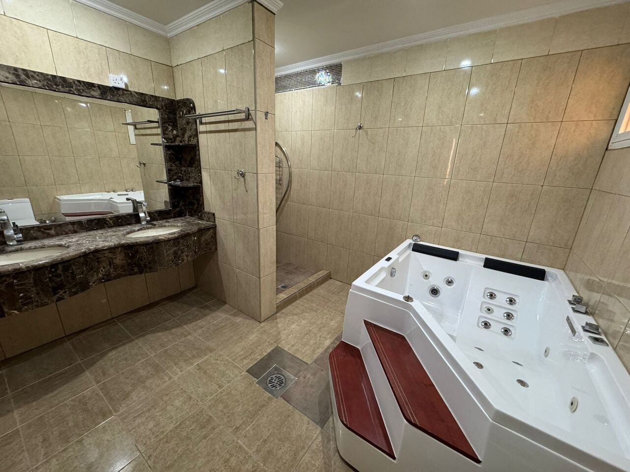Kuwait City, Apartments, Flats, Houses & Villas, KWD 570/month,  3 BR,  Apartment For Rent In Hittin, 3 Bedrooms (2 Master Bedrooms),
