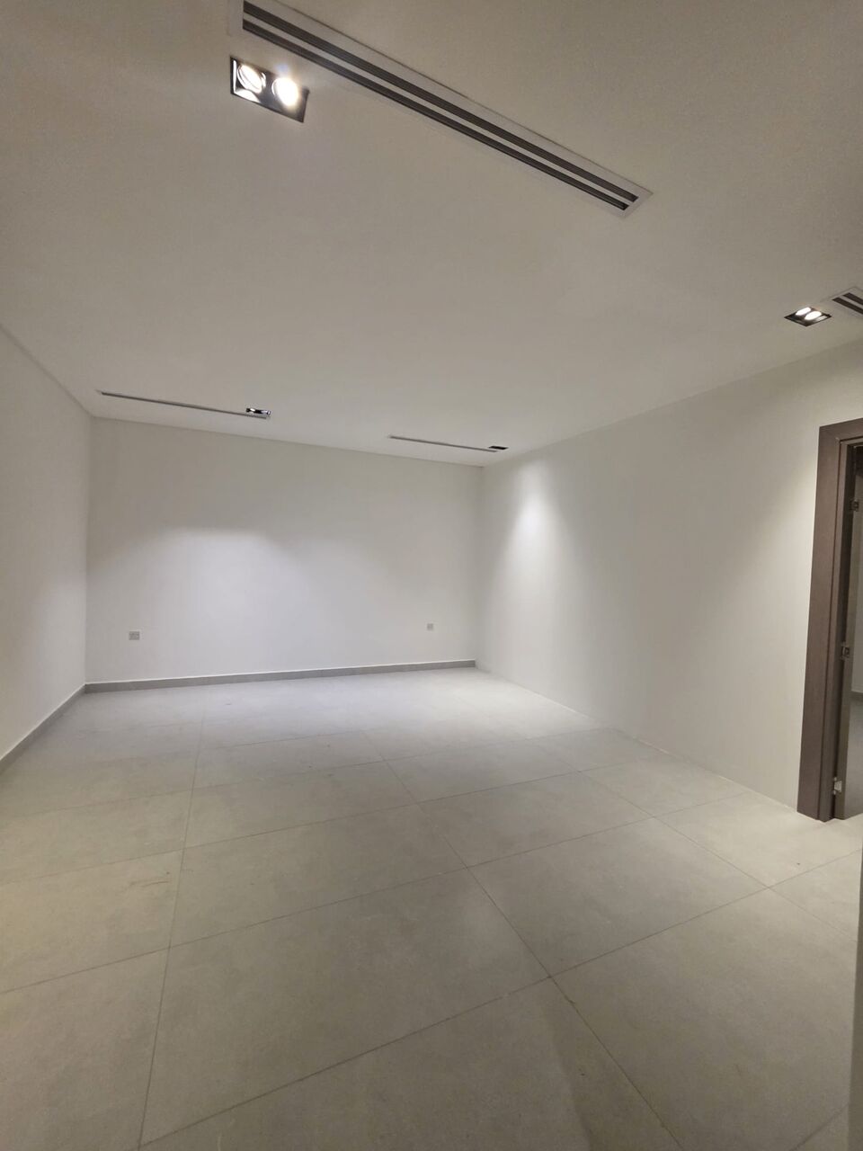 Kuwait City, Apartments, Flats, Houses & Villas, KWD 350/month,  2 BR,  For Rent In Al-Siddiq: Basement Apartment.
