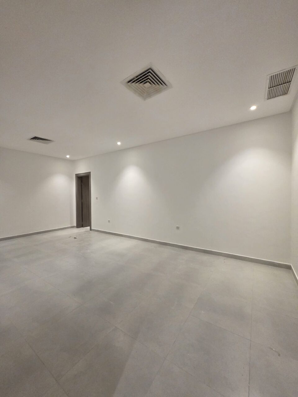 Kuwait City, Apartments, Flats, Houses & Villas, KWD 350/month,  2 BR,  For Rent In Al-Siddiq: Basement Apartment.