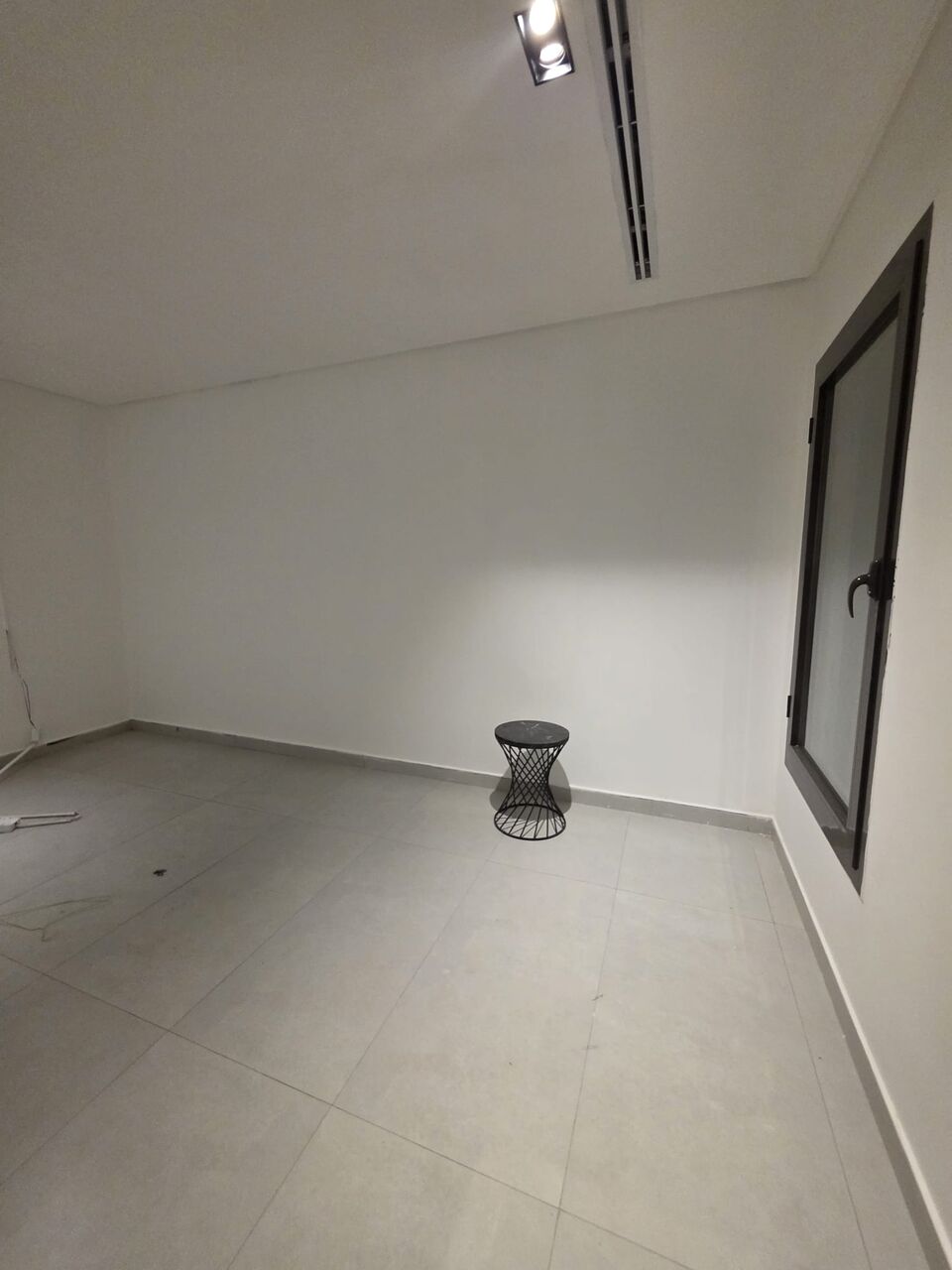 Kuwait City, Apartments, Flats, Houses & Villas, KWD 350/month,  2 BR,  For Rent In Al-Siddiq: Basement Apartment.