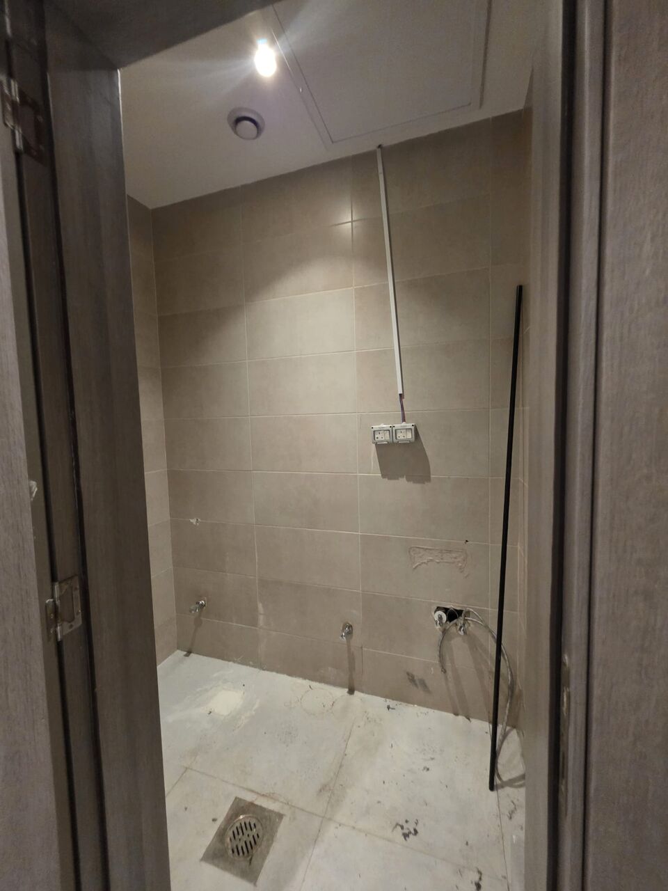 Kuwait City, Apartments, Flats, Houses & Villas, KWD 350/month,  2 BR,  For Rent In Al-Siddiq: Basement Apartment.