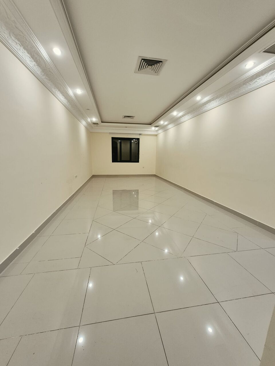Kuwait City, Apartments, Flats, Houses & Villas, KWD 500/month,  3 BR,  Apartment For Rent In Al-Siddiq Consisting Of 3 Rooms: