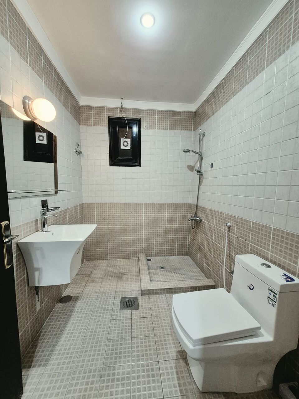 Kuwait City, Apartments, Flats, Houses & Villas, KWD 500/month,  3 BR,  Apartment For Rent In Al-Siddiq Consisting Of 3 Rooms: