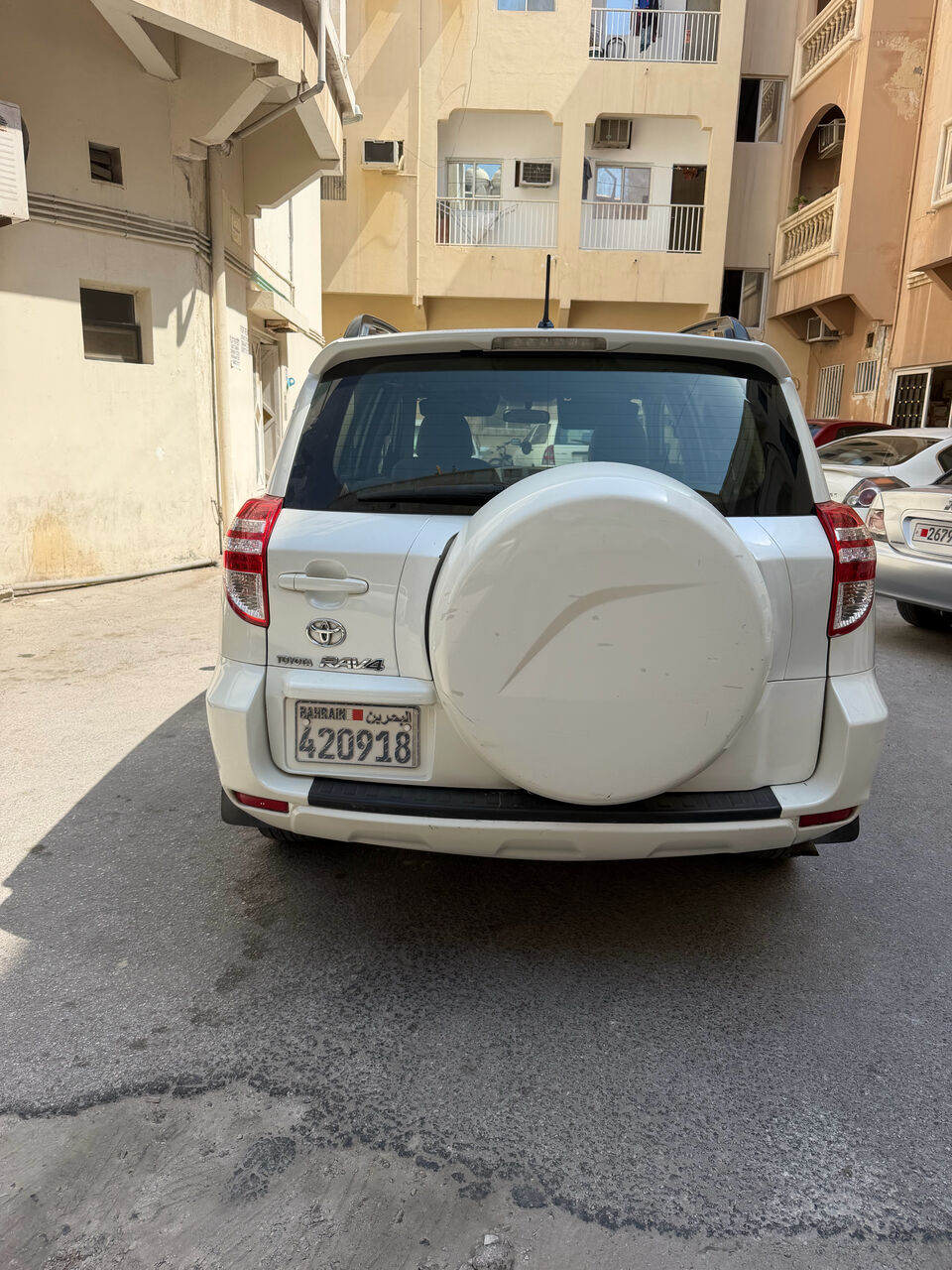 Gudaibiya, Vehicles, Cars & Trucks , BHD 3300,  Toyota RAV4,  2012,  Automatic,  300000 KM,  Selling  (  Model )
