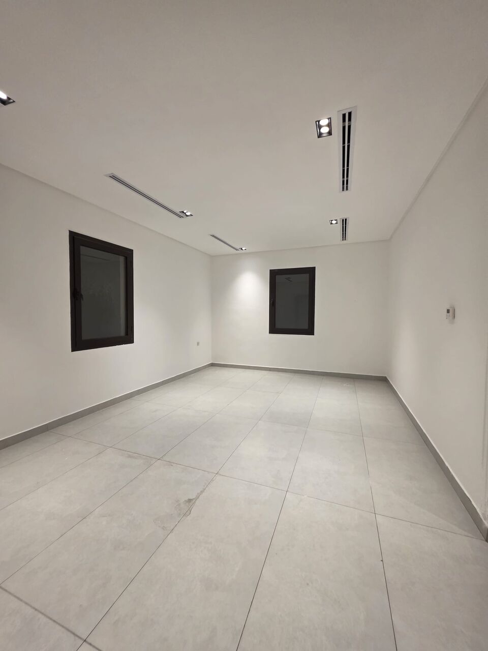 Kuwait City, Apartments, Flats, Houses & Villas, KWD 650/month,  3 BR,  For Rent In Al-Siddiq: 3-bedroom Master Apartment