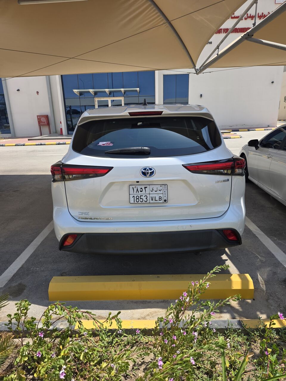Riyadh, Vehicles, Cars & Trucks , SAR 118000,  Toyota Highlander Hybrid,  2023,  Automatic,  58000 KM,  Toyota Highlander  For Sale
