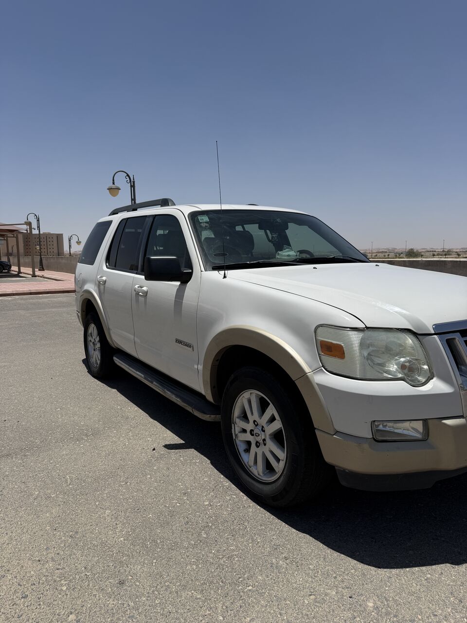 Riyadh, Vehicles, Cars & Trucks , SAR 15000,  Ford Explorer,  2008,  Automatic,  257000 KM,   Is For Sale