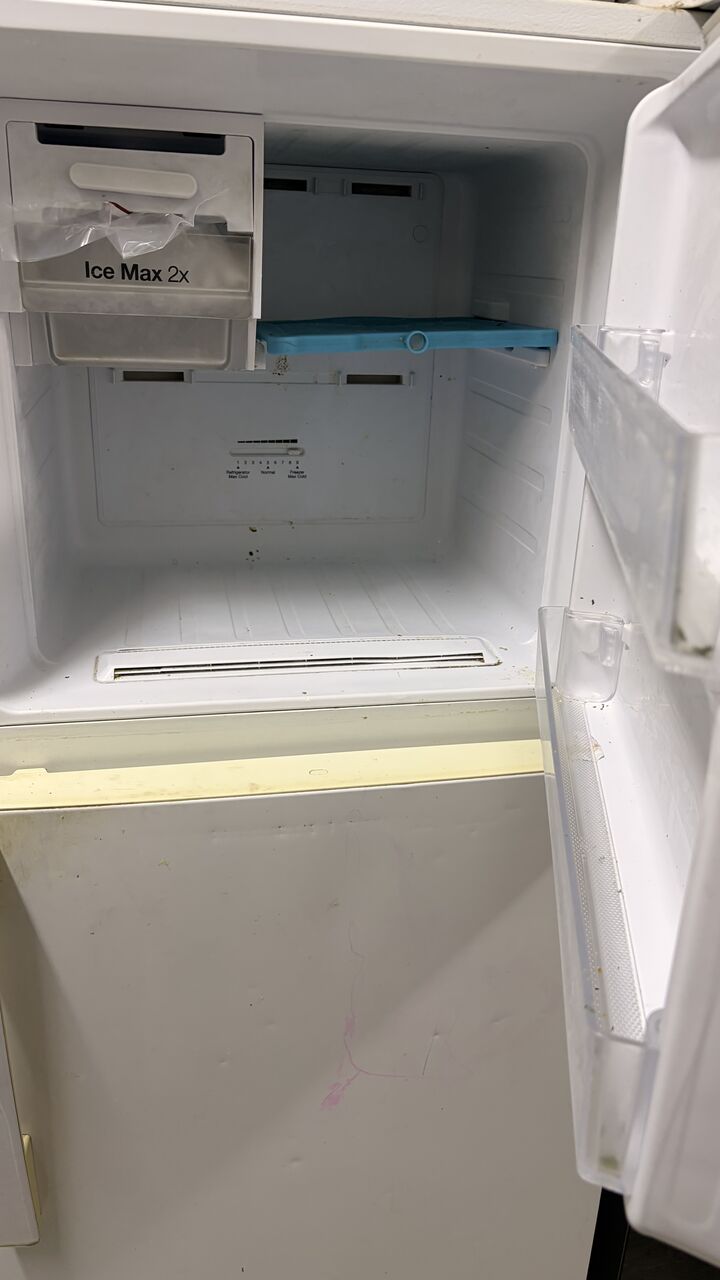 Al Maathar, Appliances, SAR 500,  Samsung Refrigerator For Sale &ndash; 305 Liters &ndash; Excellent Condition
