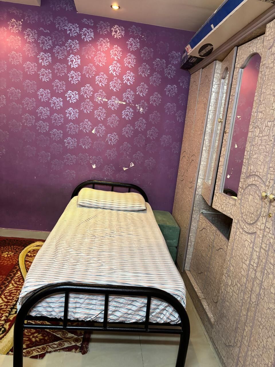 Riyadh, Household Items, SAR 1500,  One Bed Room Including Ac