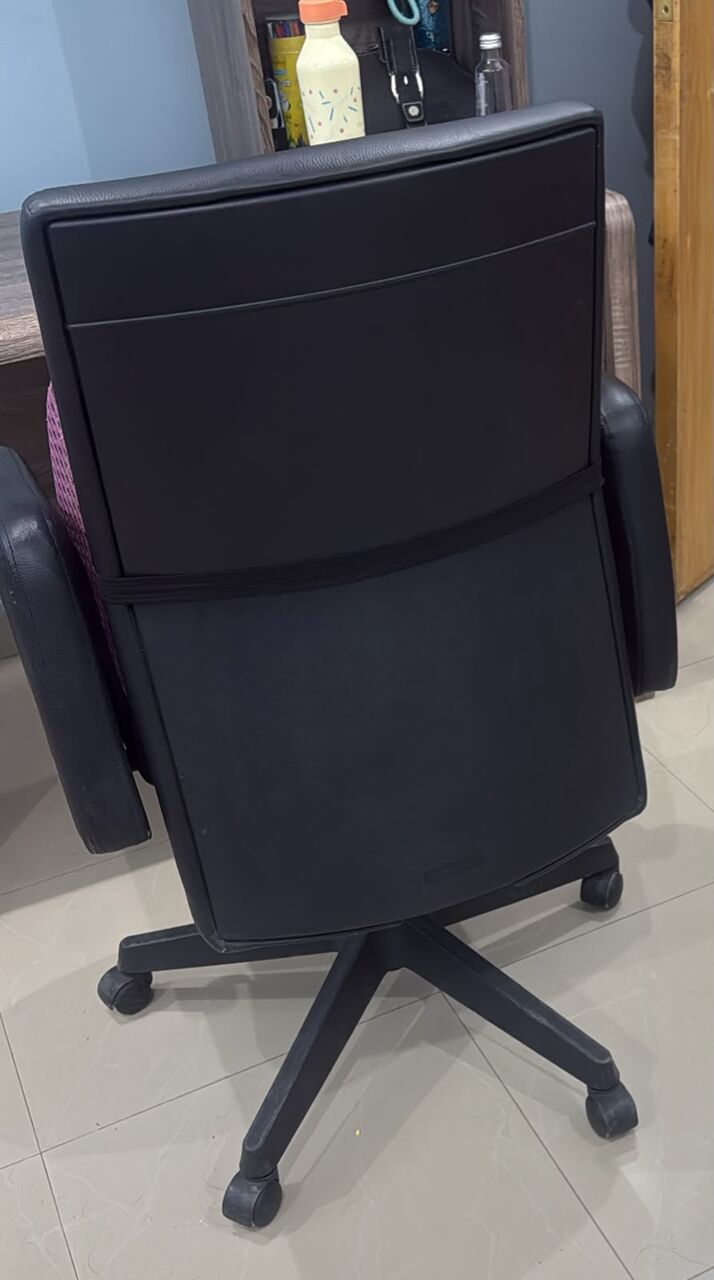 Hara, Furniture, SAR 600,  Study/dressing Table For Sale (Home Box)