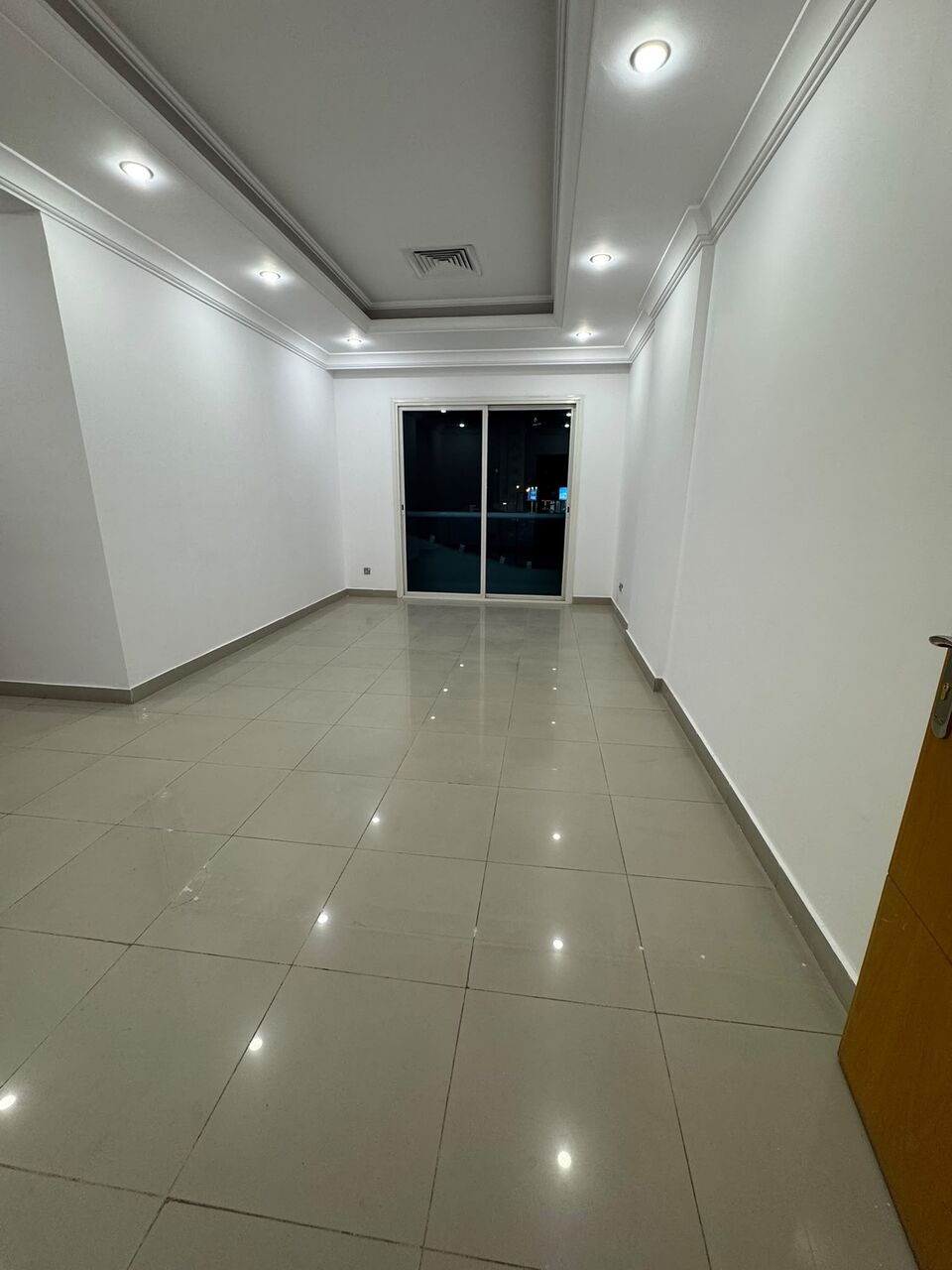 Salmiya, Apartments, Flats, Houses & Villas, KWD 360/month,  2 BR,  Apartment For Rent In Salmiya, Two Bedrooms (one Master), And A Living Room.