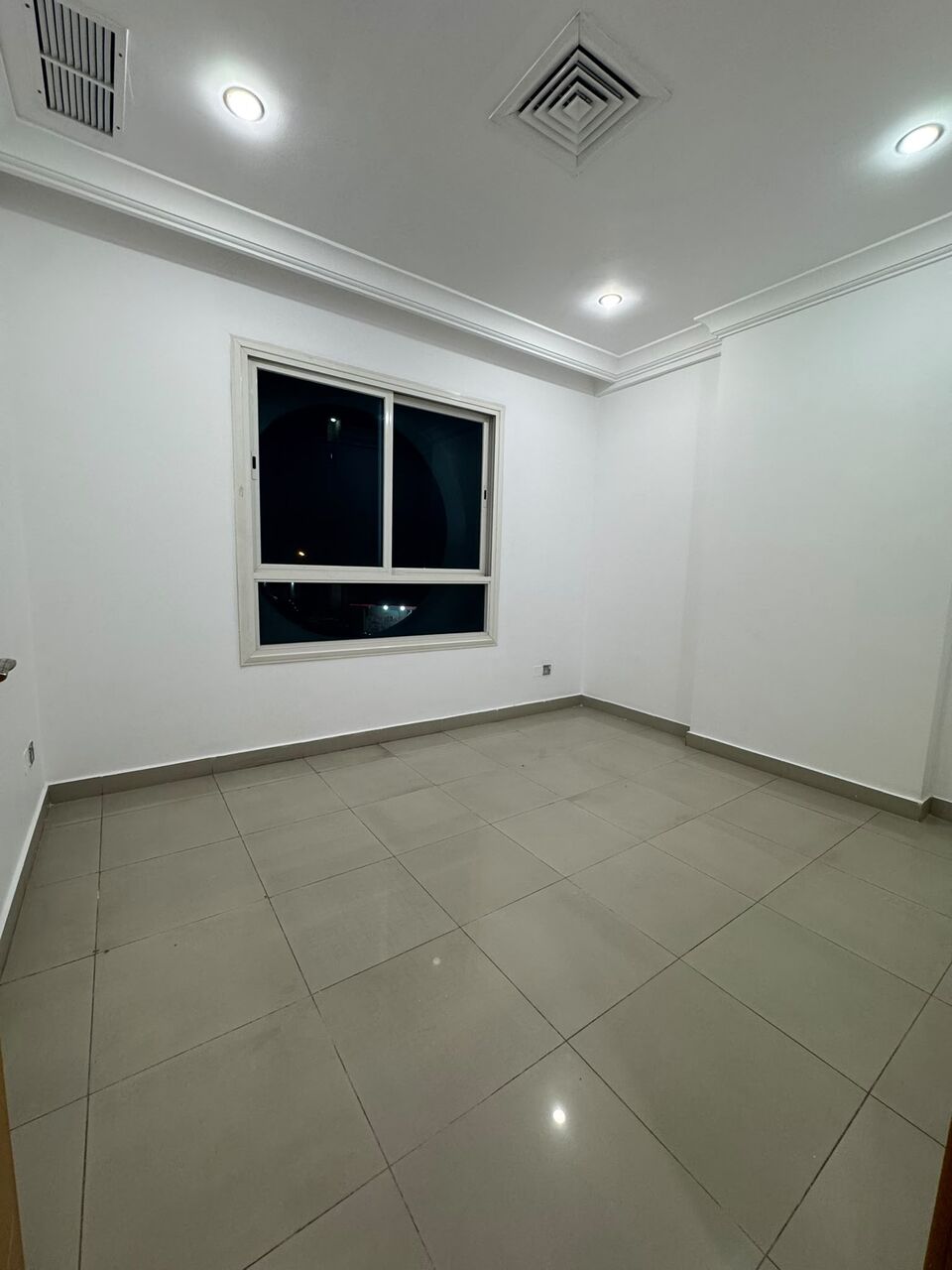 Salmiya, Apartments, Flats, Houses & Villas, KWD 360/month,  2 BR,  Apartment For Rent In Salmiya, Two Bedrooms (one Master), And A Living Room.