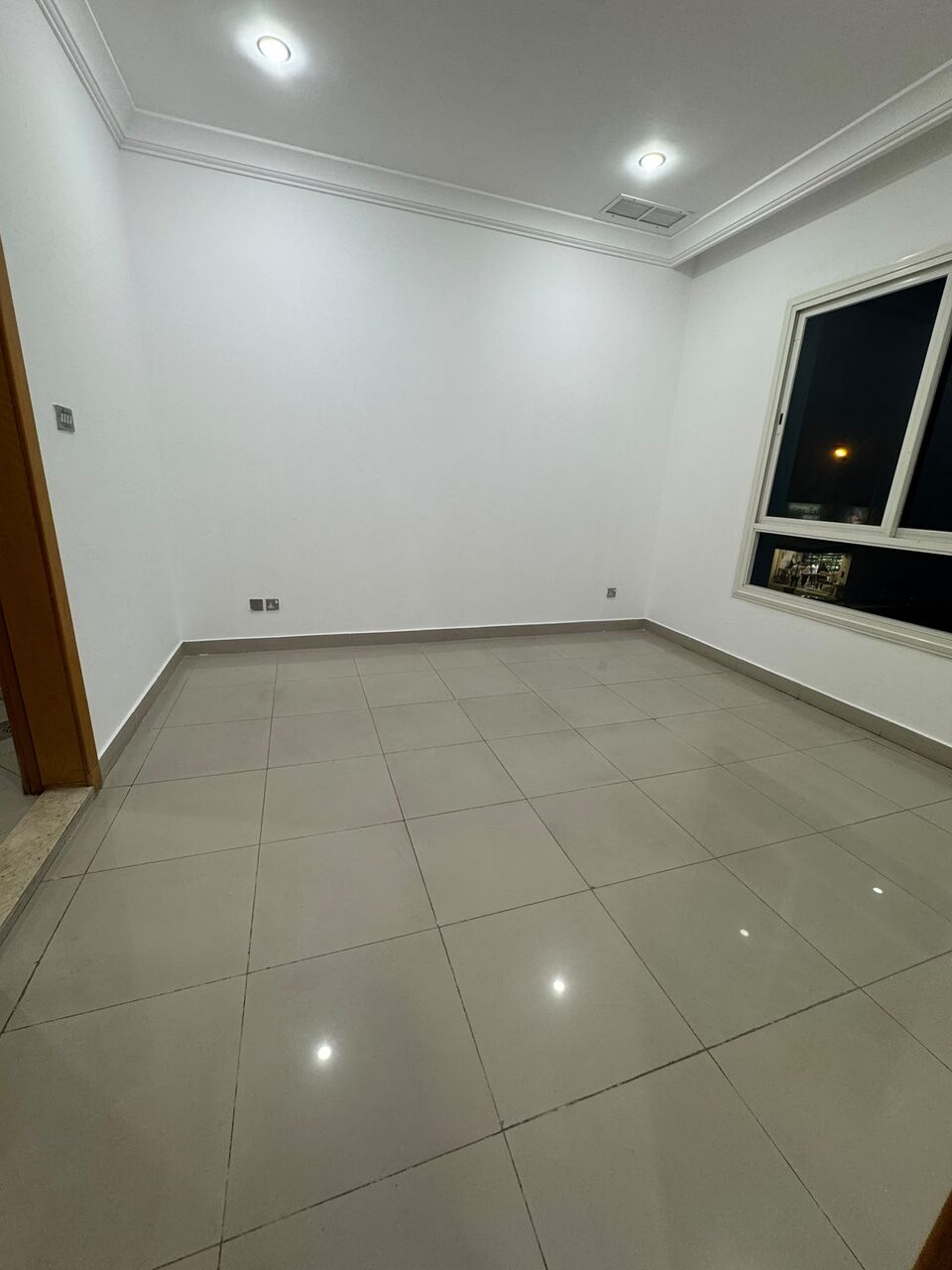 Salmiya, Apartments, Flats, Houses & Villas, KWD 360/month,  2 BR,  Apartment For Rent In Salmiya, Two Bedrooms (one Master), And A Living Room.