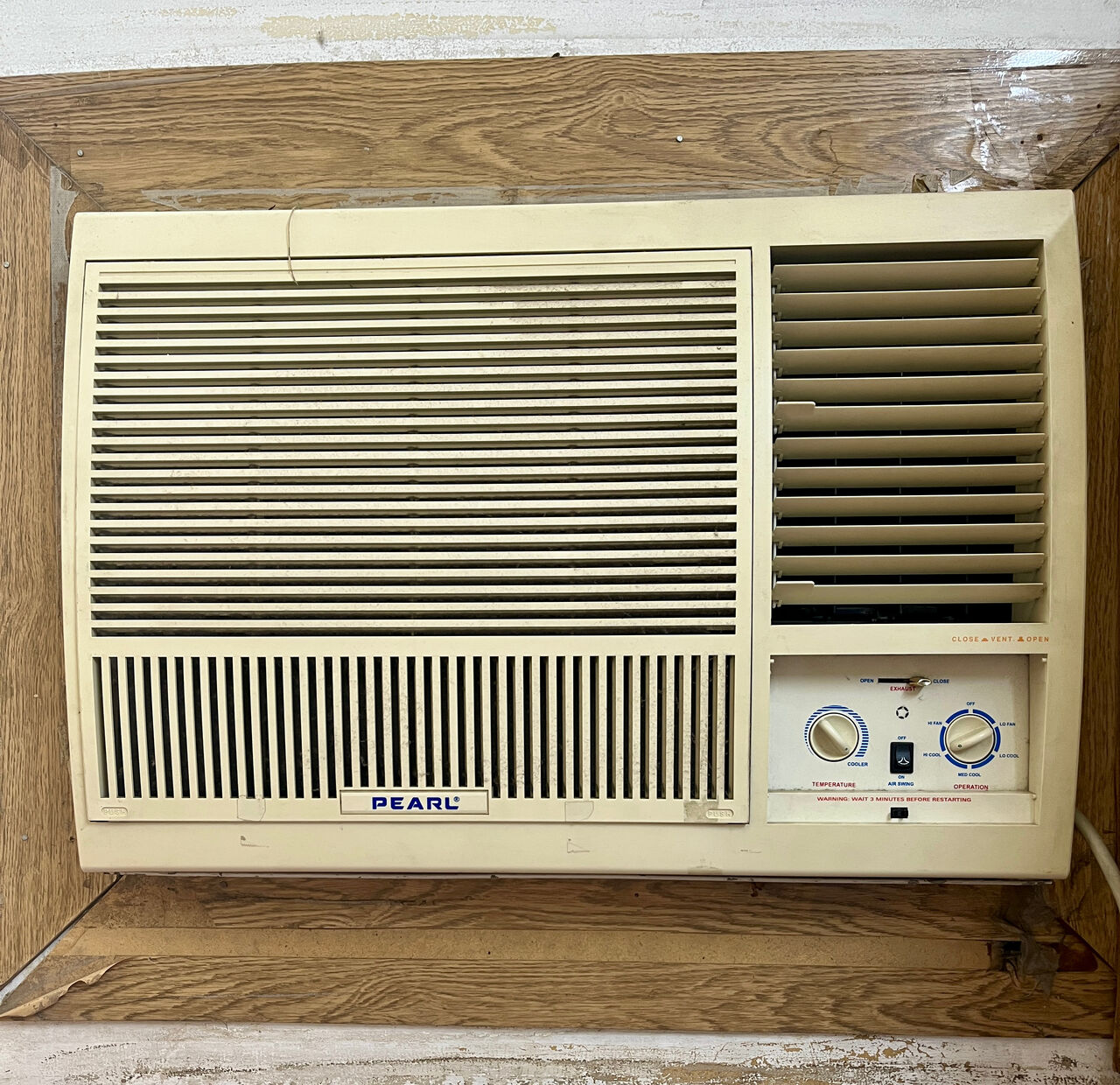 Manama, Air Conditioners, BHD 60,  For Sale: Pearl AC, 1.5 Ton Condition: Good, Fully Working. Price: BHD 60.000 Mob: 3926061