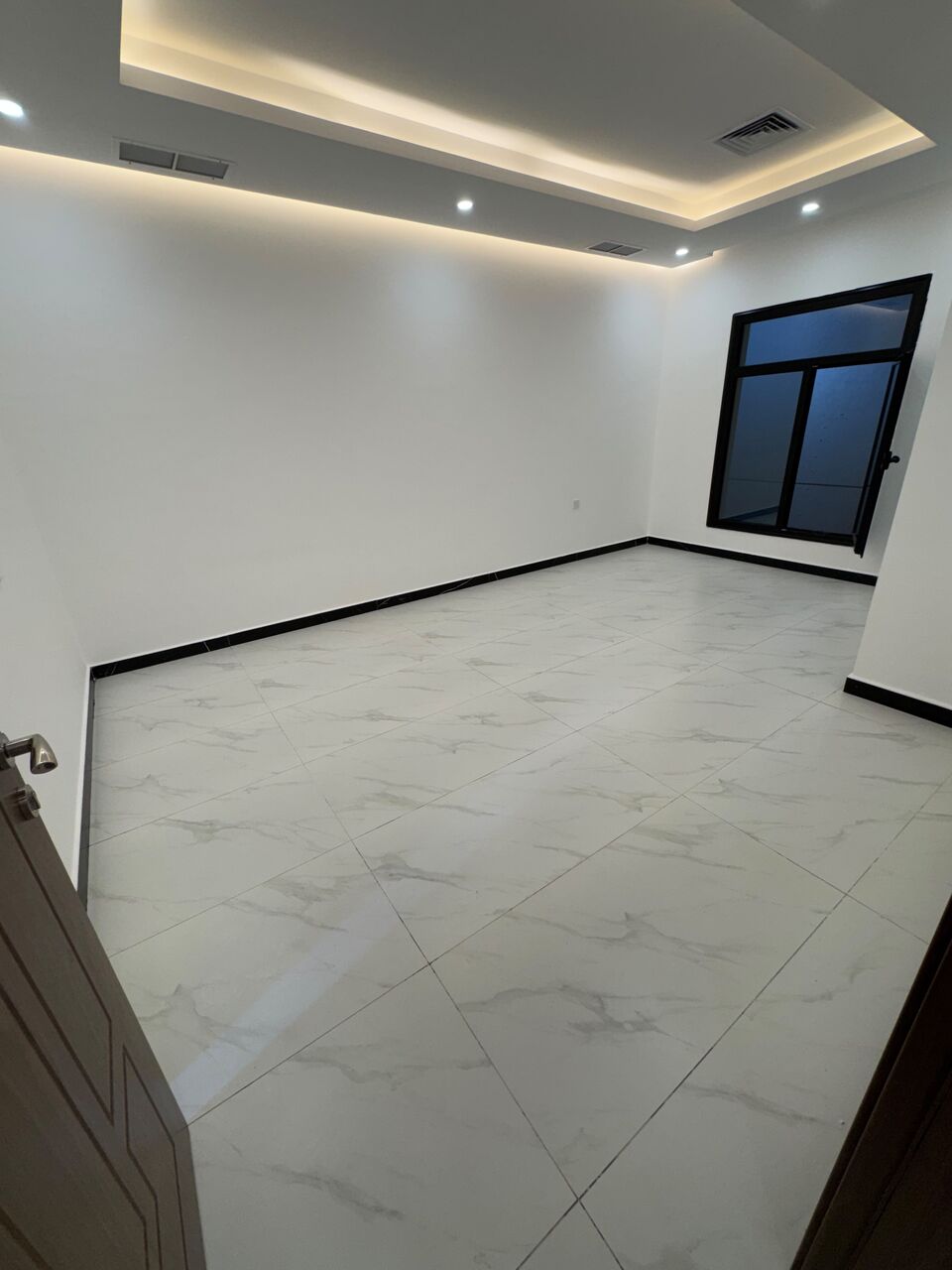 Rumaithiya, Apartments, Flats, Houses & Villas, KWD 600/month,  4 BR,  Apartment For Rent In Rumaithiya (basement)