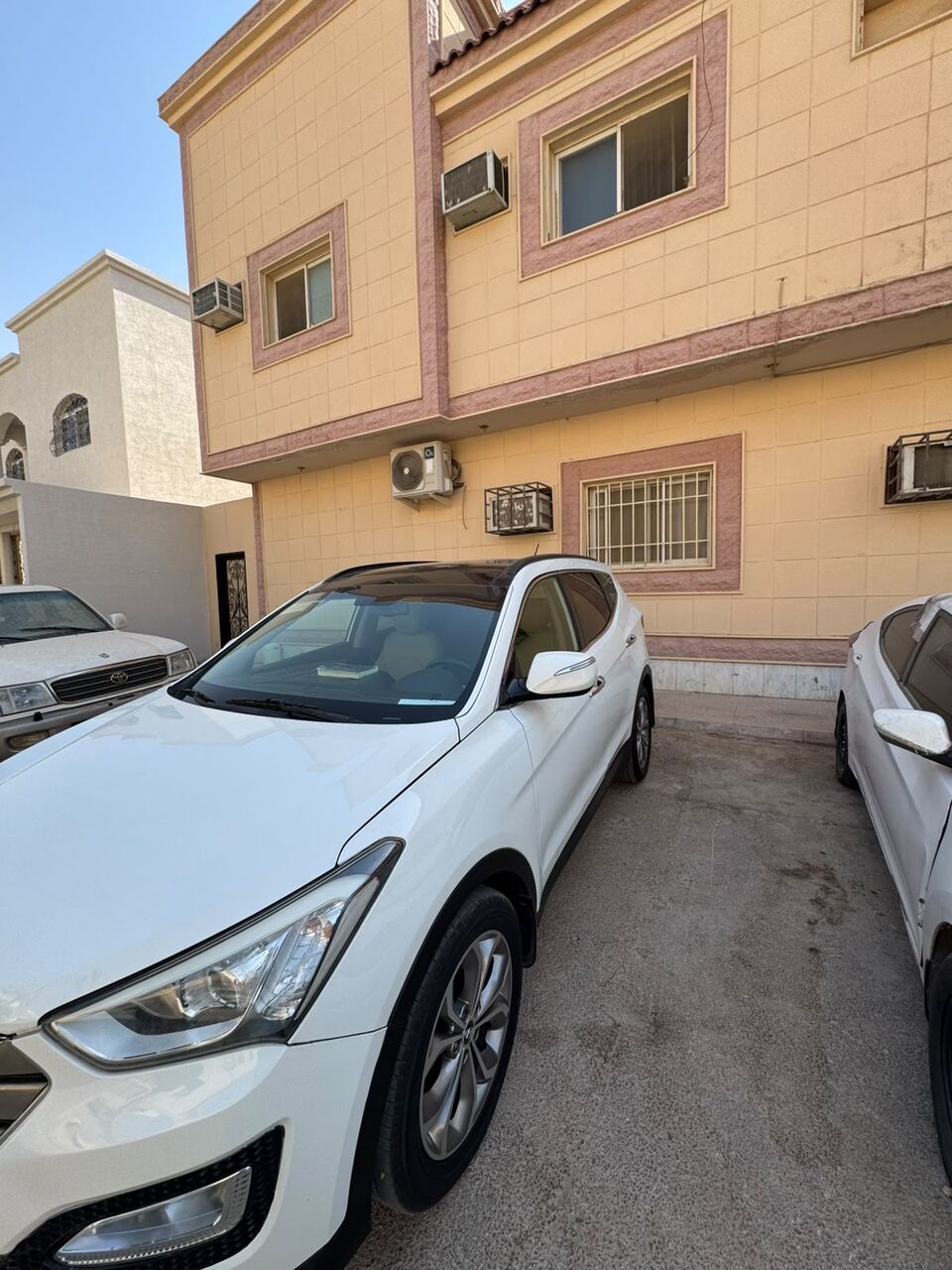 Riyadh, Vehicles, Cars & Trucks , SAR 2800,  Hyundai Santa Fe,  2013,  Automatic,  360000 KM,