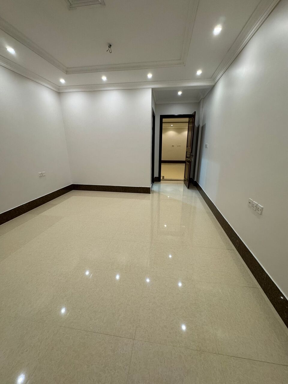 Rumaithiya, Apartments, Flats, Houses & Villas, KWD 800/month,  4 BR,  For Rent In Rumaithiya, Second Floor, 4 Rooms Including 2 Master Bedrooms.