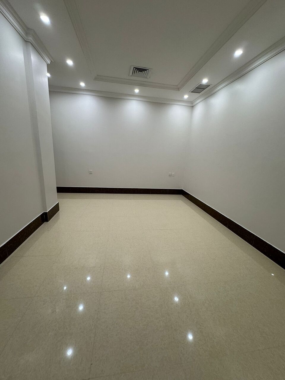 Rumaithiya, Apartments, Flats, Houses & Villas, KWD 800/month,  4 BR,  For Rent In Rumaithiya, Second Floor, 4 Rooms Including 2 Master Bedrooms.