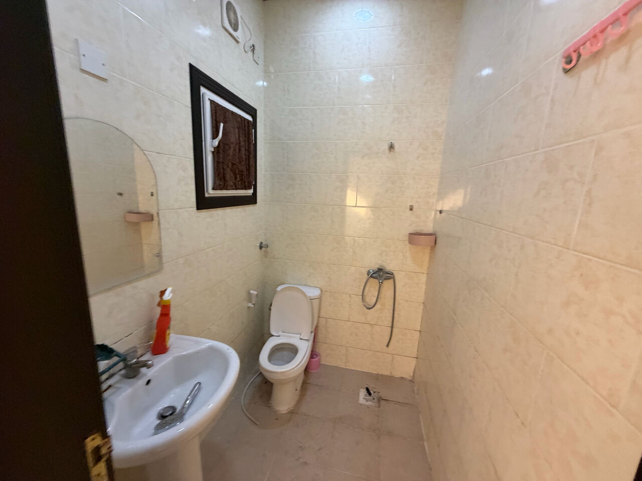 Umm Al Hassam, Apartments, Flats, Houses & Villas, BHD 280/year,  2 BR,  AMAZING SEMI FURNISHED 2 BEDROOM FLAT AVILABLE IN UMM AL HASSAM
