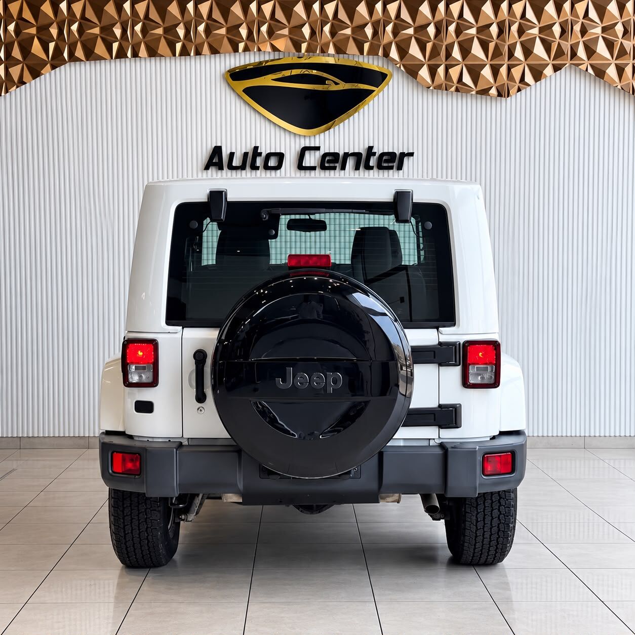 Riffa, Vehicles, Cars & Trucks , BHD 8500,  JEEP WRANGLER RUBICON RECON EDITION 2017 WHITE,  2017,  Automatic,  57000 KM,