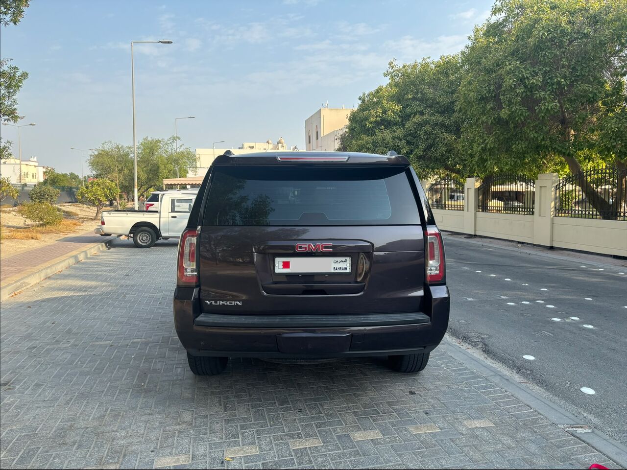 Riffa, Vehicles, Cars & Trucks , BHD 6700,  GMC Yukon SLE,  2016,  Automatic,  218000 KM,
