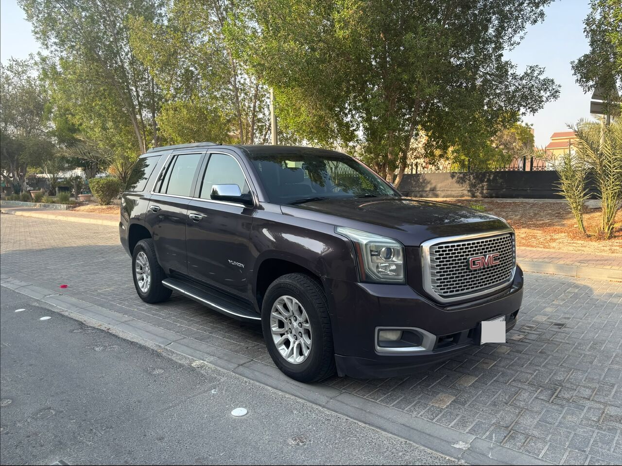 Riffa, Vehicles, Cars & Trucks , BHD 6700,  GMC Yukon SLE,  2016,  Automatic,  218000 KM,
