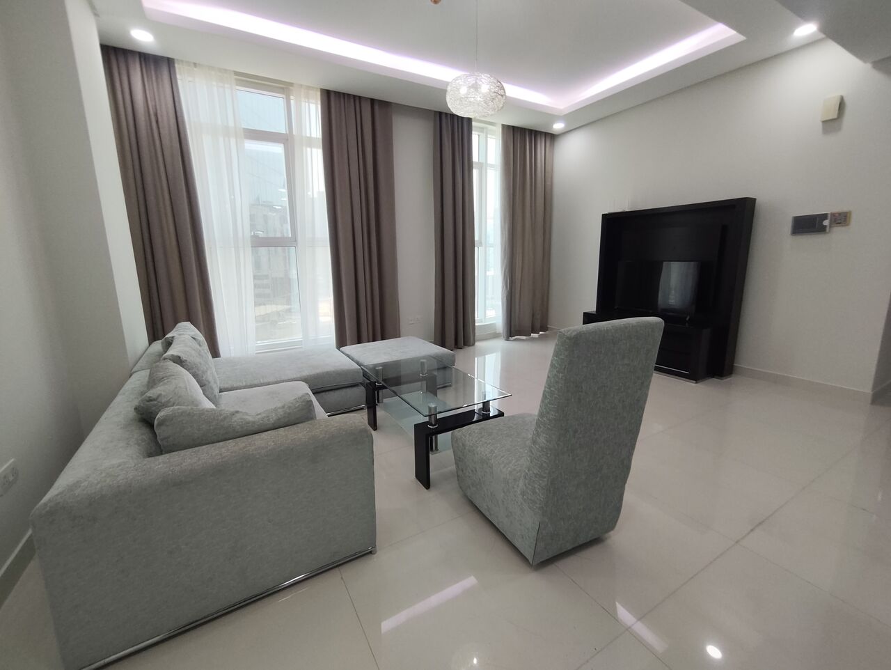 Manama, Apartments, Flats, Houses & Villas, BHD 650/year,  3 BR,  Amazing Offer 3 Bhk At Seef Just For 650 Bhd
